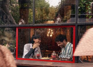 La nueva campaña de Coca-Cola busca resaltar los momentos mágicos alrededor de la mesa.