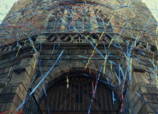 ¿Te casarías para viajar a la final de la UEFA Champions League?