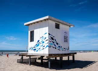 Sinteplast pintó con el Recuplast Atérmico las casillas de los guardavidas para reducir su temperatura