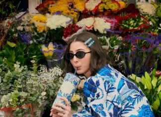 FARM Rio es la nueva y colorida colaboración de Starbucks Argentina que se verá reflejada en una colección de edición limitada en todas las tiendas del país