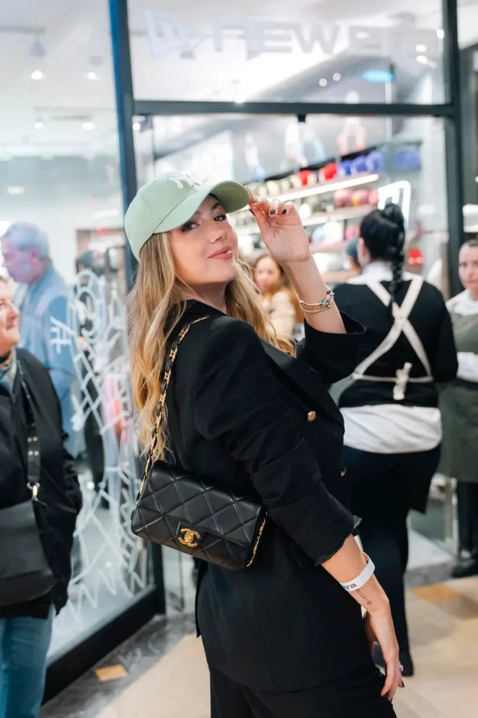 NEW ERA - Stephanie Demner - - Apertura Unicenter DSC03748