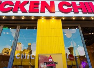 Chicken Chill abre un nuevo local en Tucumán: el sándwich de pollo crujiente llega al norte argentino