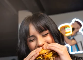 Lali tiene doble, y Mi Barrio, nueva campaña