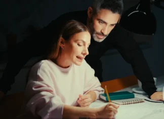 Ladrón que roba a ladrón: la nueva campaña de Netflix y Febrero Made