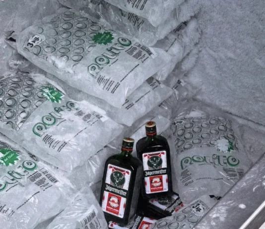 Jägermeister, Rolito y TombrasNiña juntaron fuerzas para congelar a Inglaterra antes de la semifinal.
