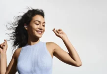 Oídos libres y sonido inmersivo: la revolución del audio open-ear llega al país