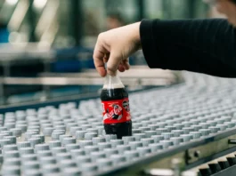 Coca-Cola Argentina presenta “Nos une el país que queremos”, una campaña que pone en valor 84 años impulsando oportunidades, empleo y desarrollo local