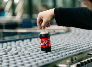 Coca-Cola Argentina presenta “Nos une el país que queremos”, una campaña que pone en valor 84 años impulsando oportunidades, empleo y desarrollo local